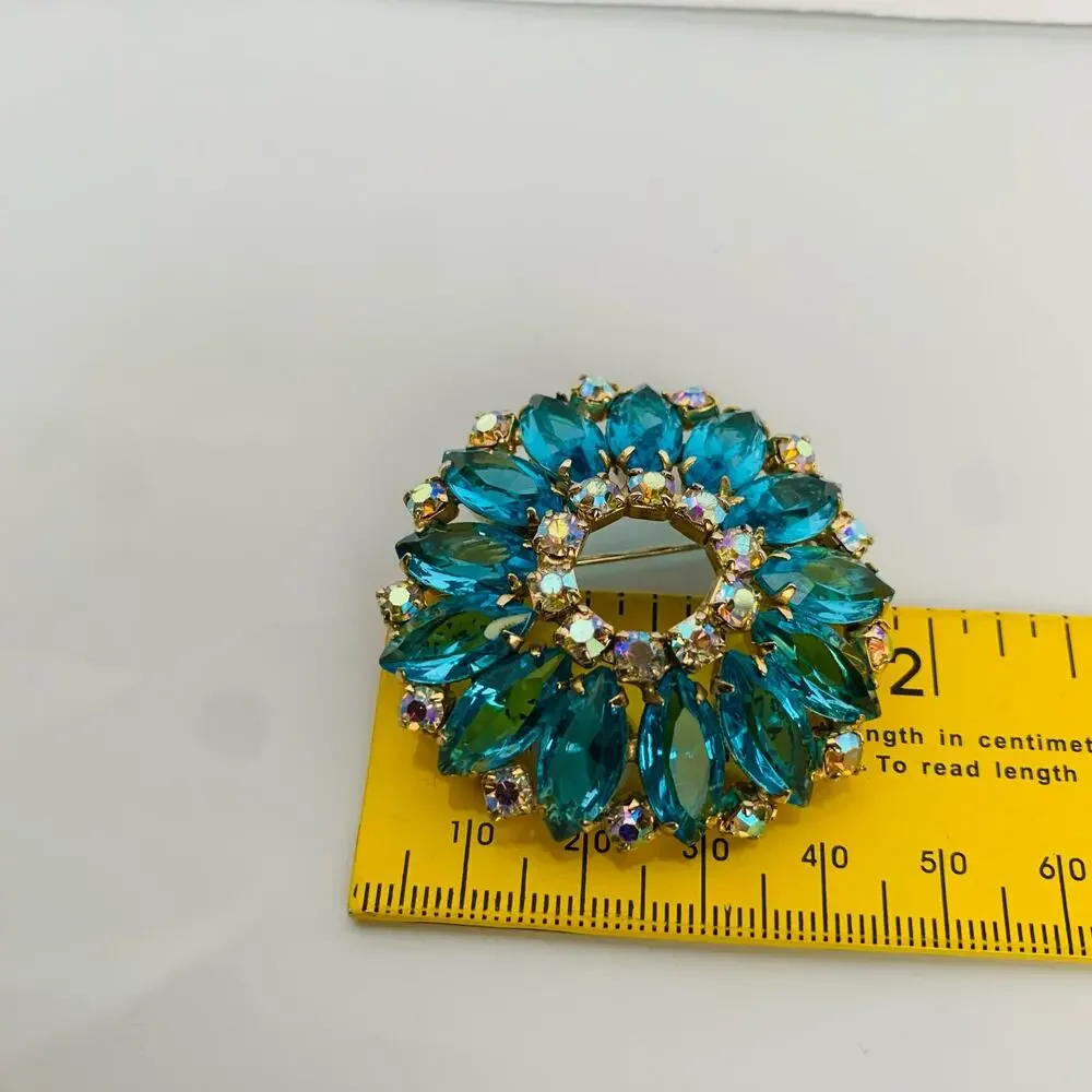 Vintage Aqua Blue Marquis Aurora Borealis Rhinestone Circle Flower Brooch
